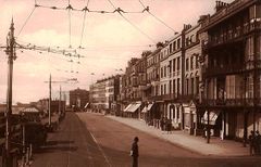 At-the-foot-of-London-Road-St-Leonards.-1909.